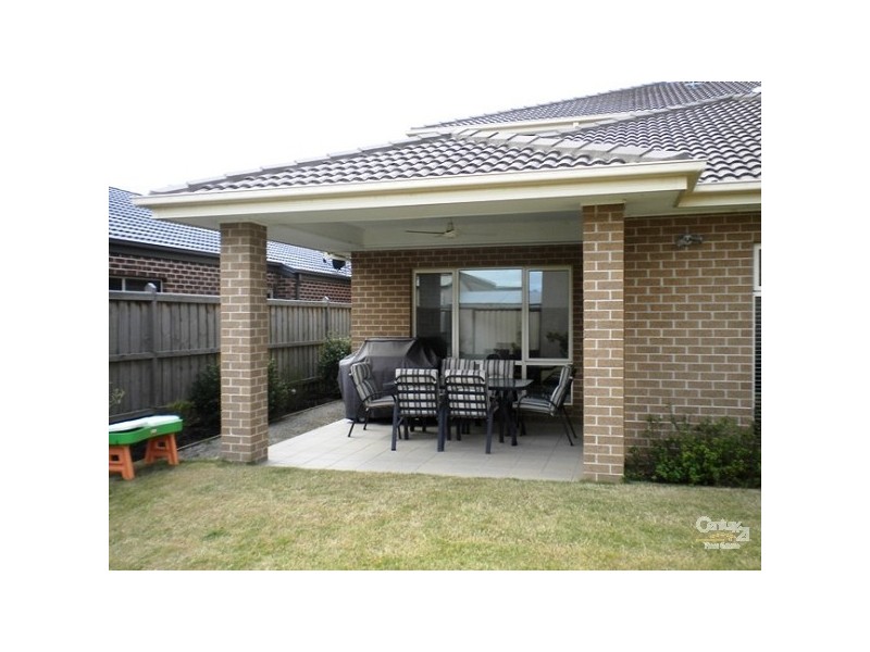 48 Donnici Drive, Keysborough VIC 3173