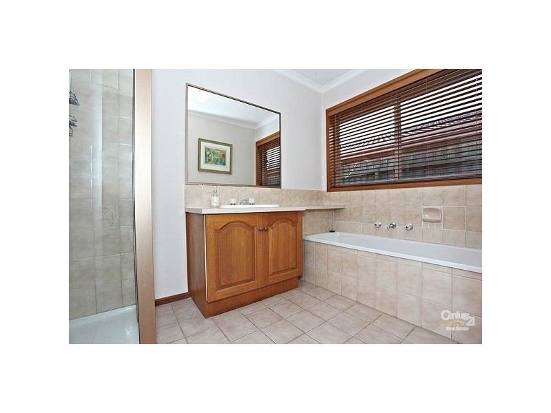 12 Delaware Drive, Dingley Village VIC 3172