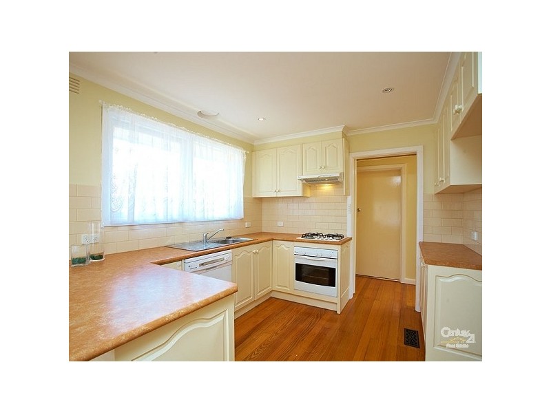 18 Pauline Avenue, Dingley Village VIC 3172