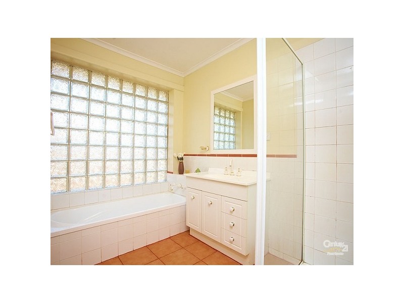 18 Pauline Avenue, Dingley Village VIC 3172