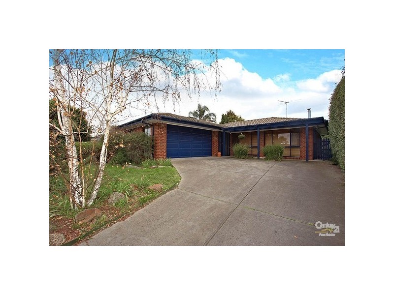 12 Wyndarra Crescent, Dingley Village VIC 3172