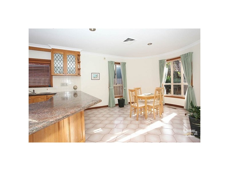 7 Lakeland Court, Dingley Village VIC 3172