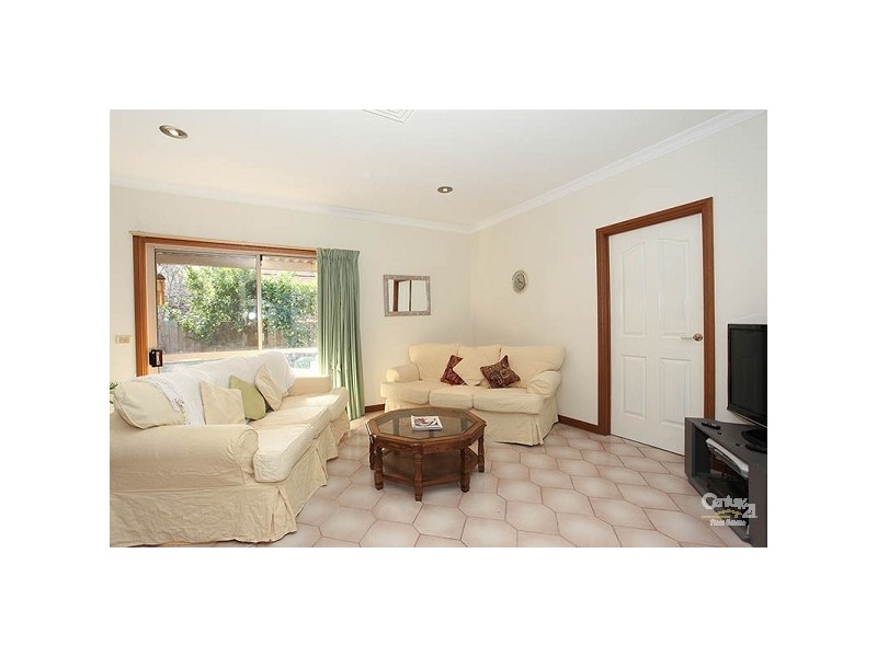 7 Lakeland Court, Dingley Village VIC 3172