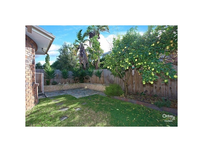 7 Lakeland Court, Dingley Village VIC 3172