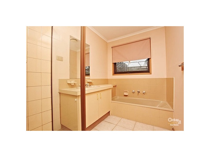 Unit 3 / 41 Brett Drive, Keysborough VIC 3173