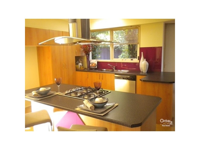 2 Cormorant Place, Dingley Village VIC 3172