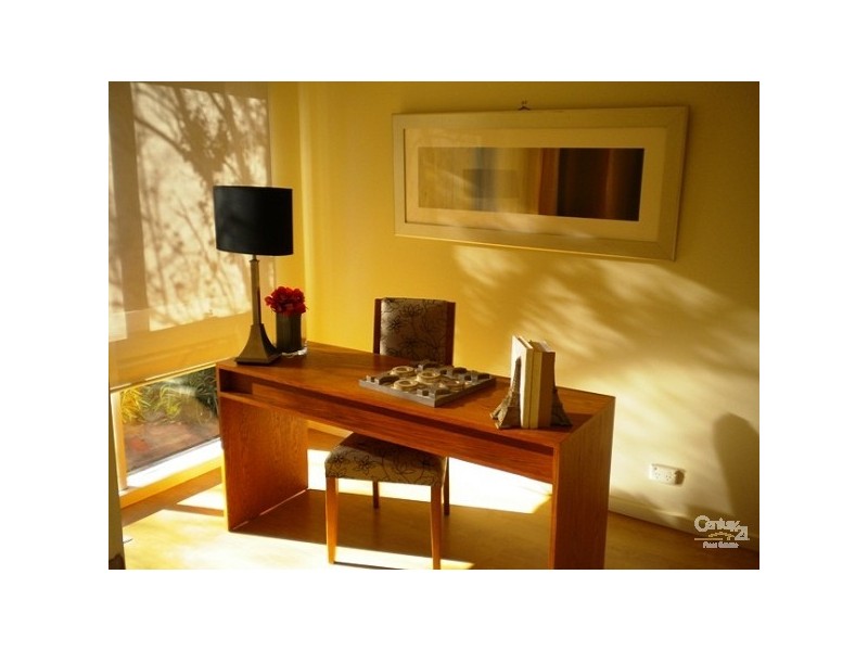 2 Cormorant Place, Dingley Village VIC 3172