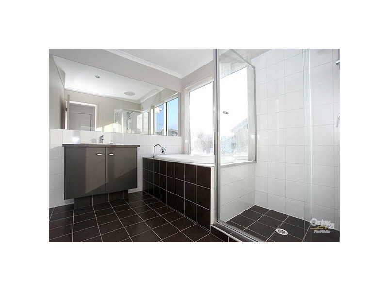 16 Marga Place, Keysborough VIC 3173