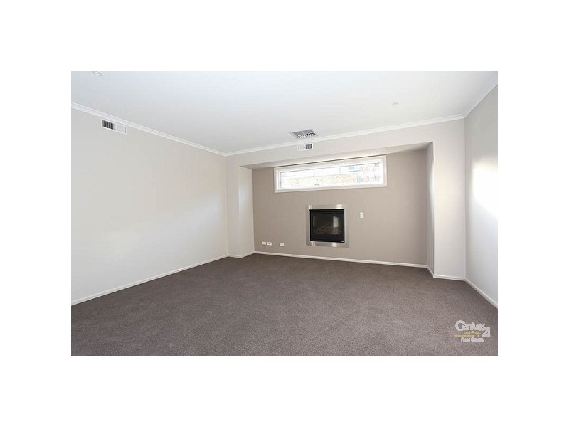 16 Marga Place, Keysborough VIC 3173