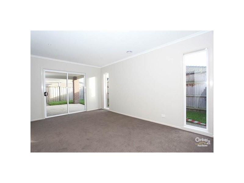 16 Marga Place, Keysborough VIC 3173