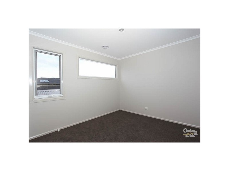 16 Marga Place, Keysborough VIC 3173