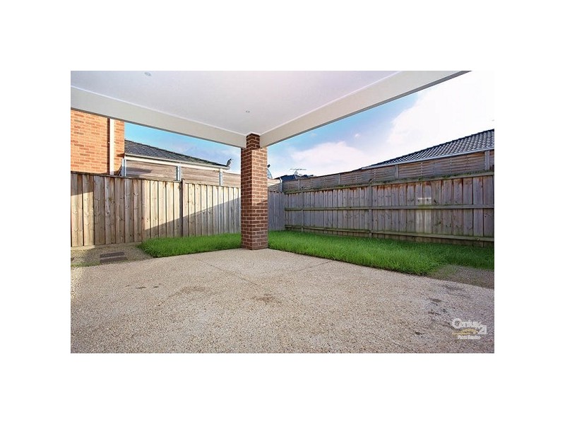 16 Marga Place, Keysborough VIC 3173