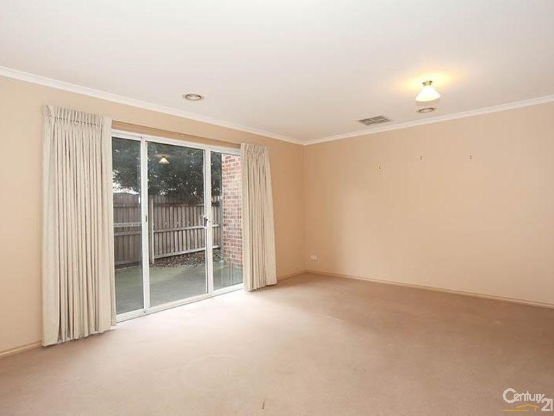 11 Harry Court, Dingley Village VIC 3172