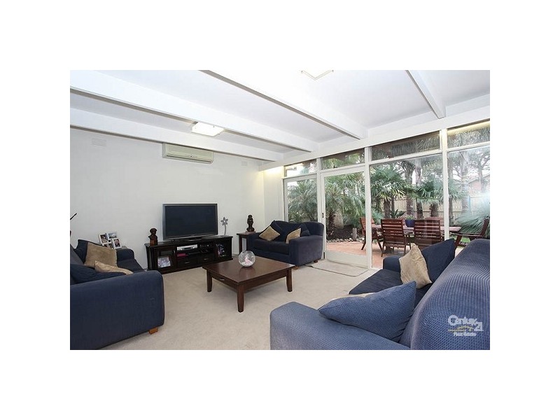 8 Florida Avenue, Dingley Village VIC 3172