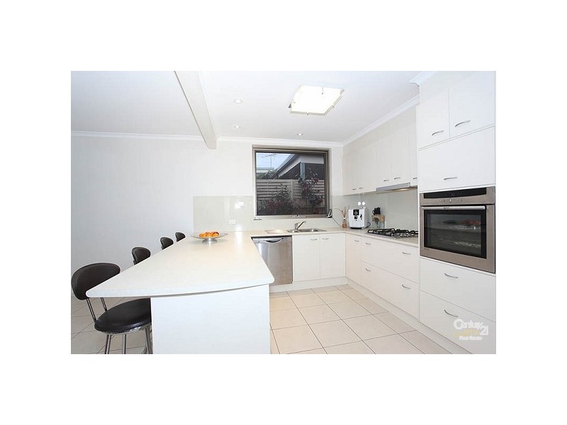 8 Florida Avenue, Dingley Village VIC 3172