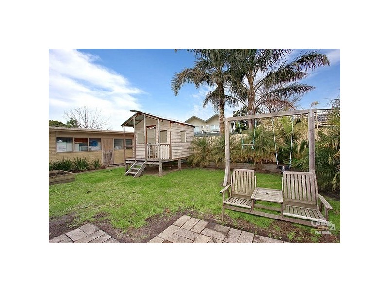 8 Florida Avenue, Dingley Village VIC 3172