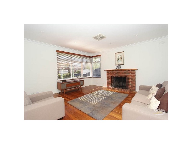 4 St Marks Close, Dingley Village VIC 3172