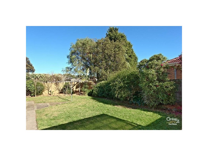 4 St Marks Close, Dingley Village VIC 3172