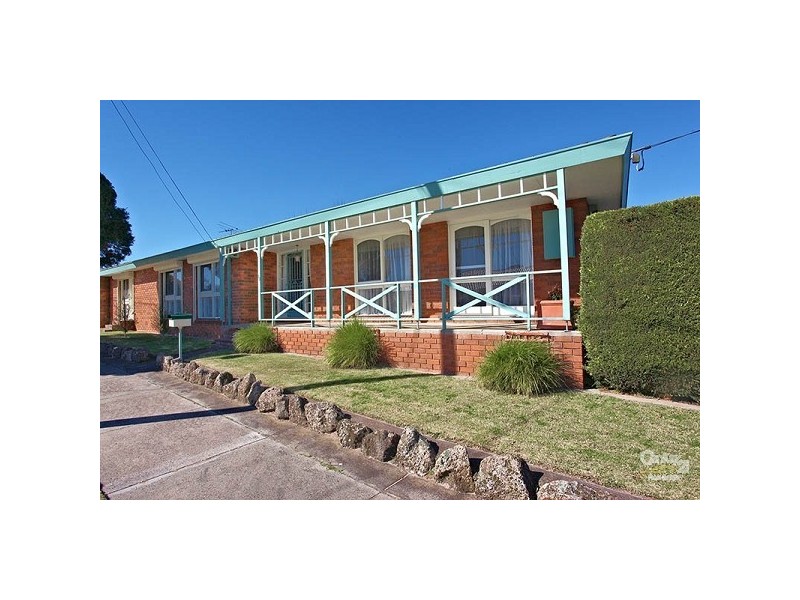 35 Village Drive, Dingley Village VIC 3172