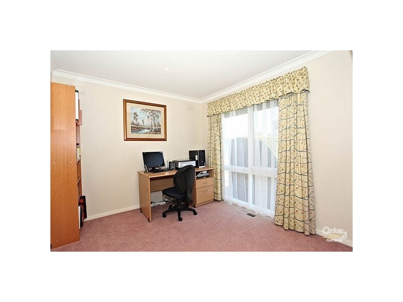 35 Village Drive, Dingley Village VIC 3172