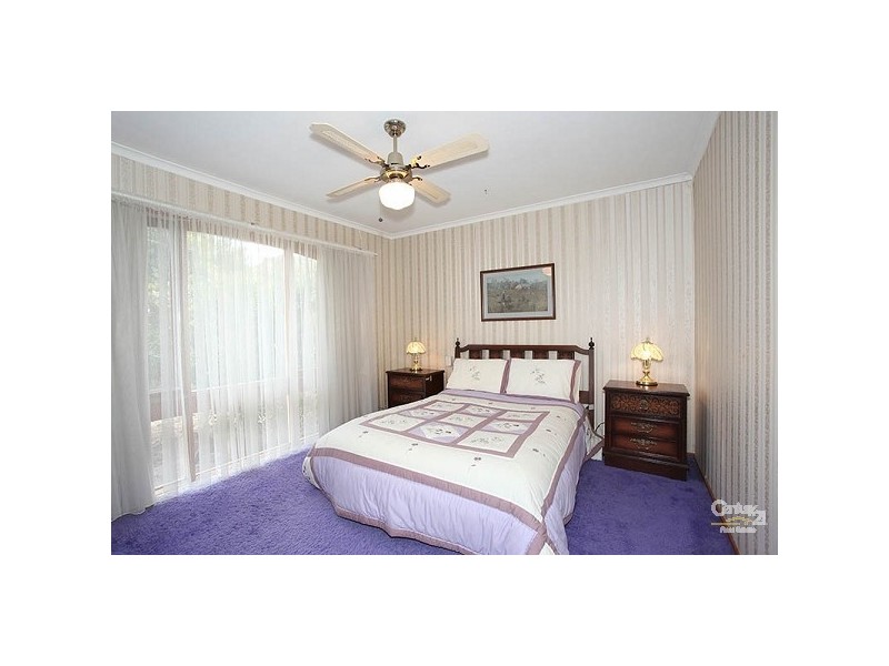 5 Siddeley Court, Dingley Village VIC 3172