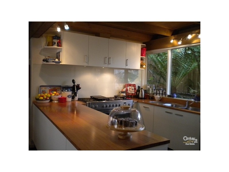 17 Wolbers Road, Dingley Village VIC 3172