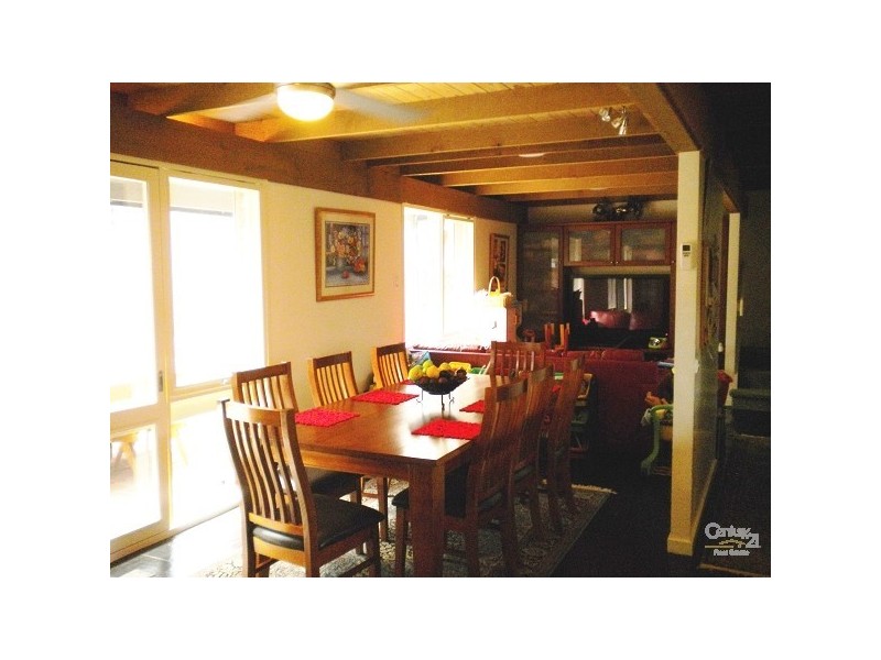 17 Wolbers Road, Dingley Village VIC 3172