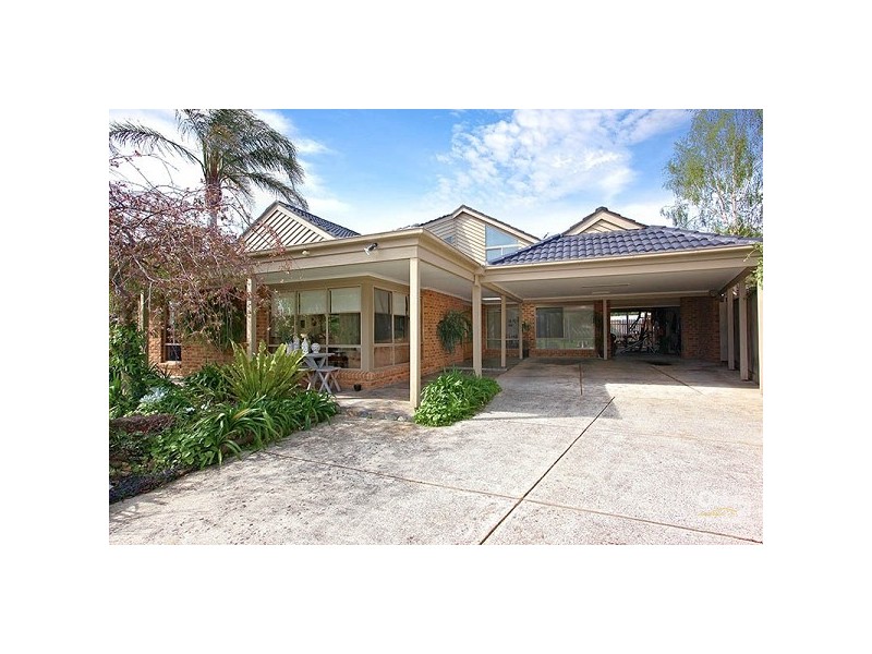 13 Teralba Close, Dingley Village VIC 3172