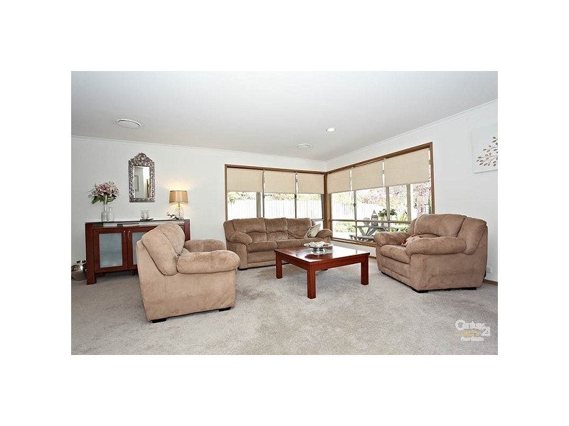 13 Teralba Close, Dingley Village VIC 3172