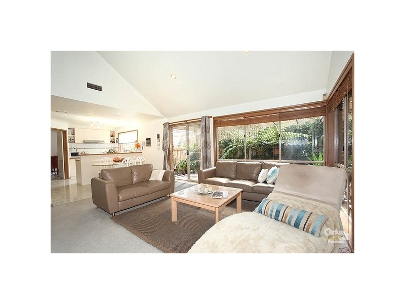 13 Teralba Close, Dingley Village VIC 3172