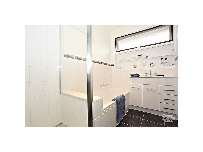 64 Howard Road, Dingley Village VIC 3172