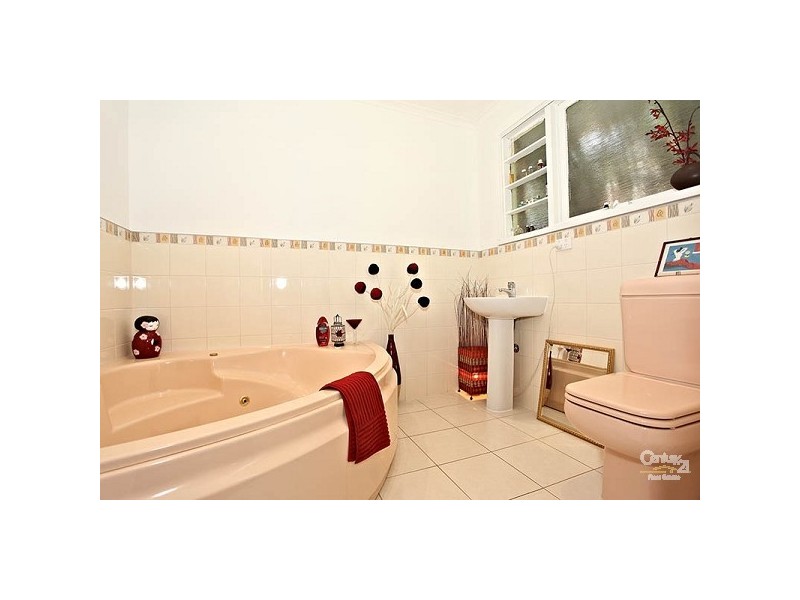 64 Howard Road, Dingley Village VIC 3172