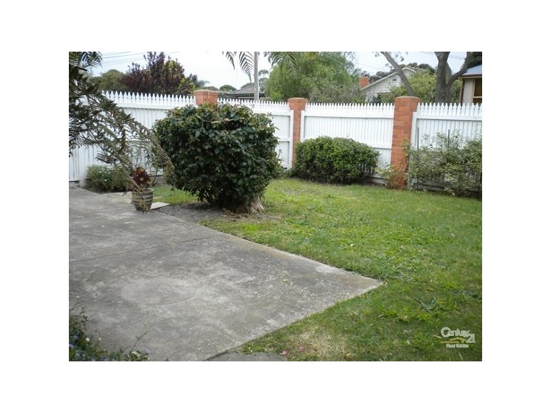 1/16 St Marks Close, Dingley Village VIC 3172