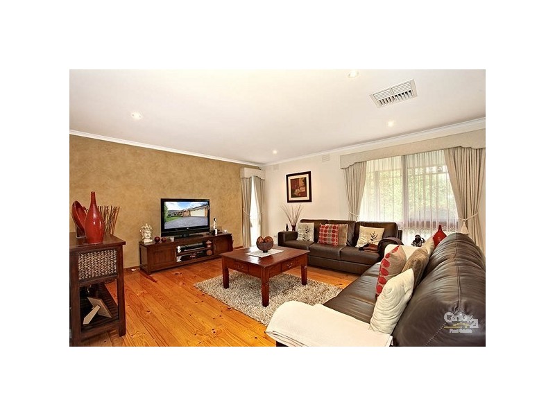 28 Sandleford Place, Dingley Village VIC 3172