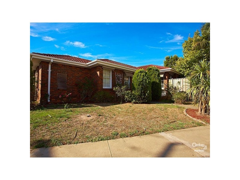 8 Campbell Grove, Dingley Village VIC 3172