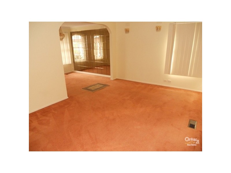 8 Campbell Grove, Dingley Village VIC 3172