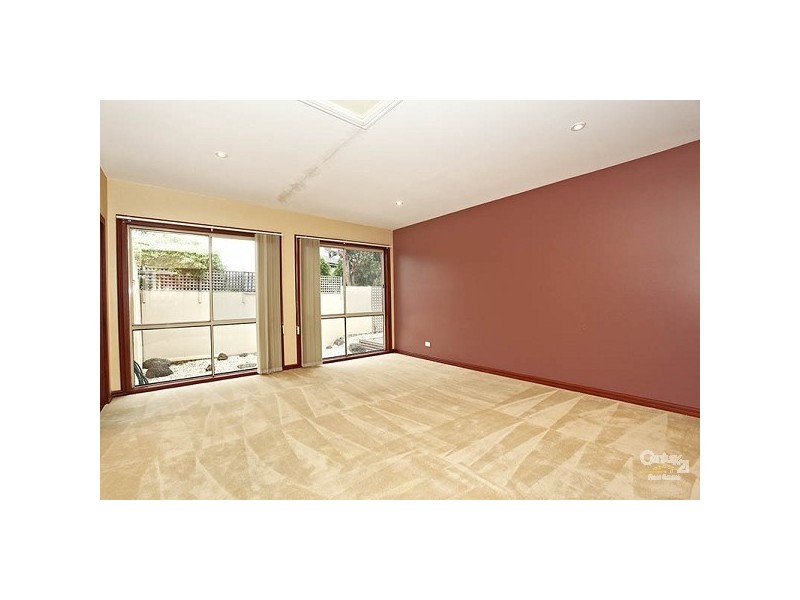 12 Plaza Crescent, Dingley Village VIC 3172