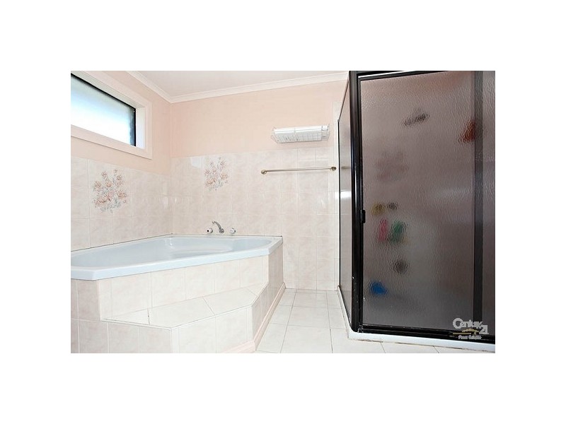 3 Dorrington Court, Dingley Village VIC 3172