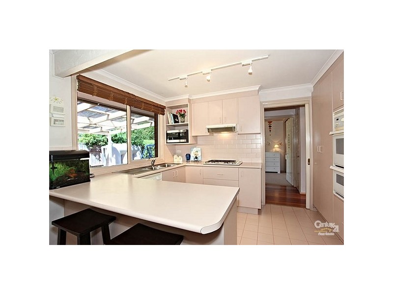 12 Oploo Court, Dingley Village VIC 3172