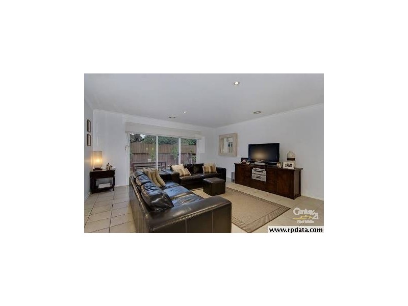 17 Harry Court, Dingley Village VIC 3172