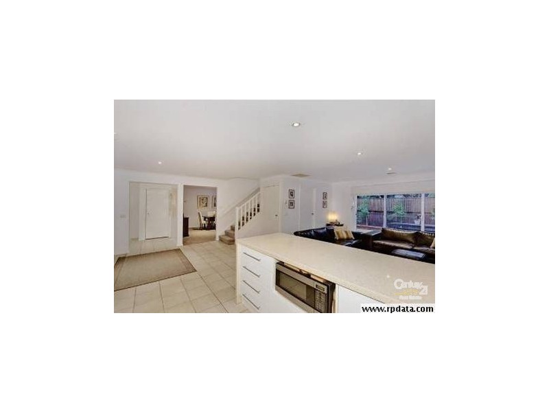 17 Harry Court, Dingley Village VIC 3172