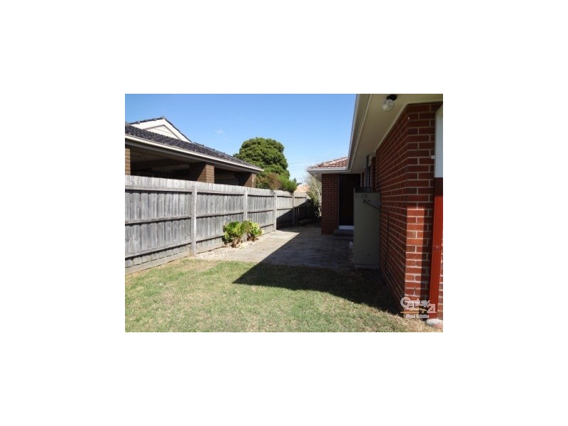 11 Allawah Close, Keysborough VIC 3173