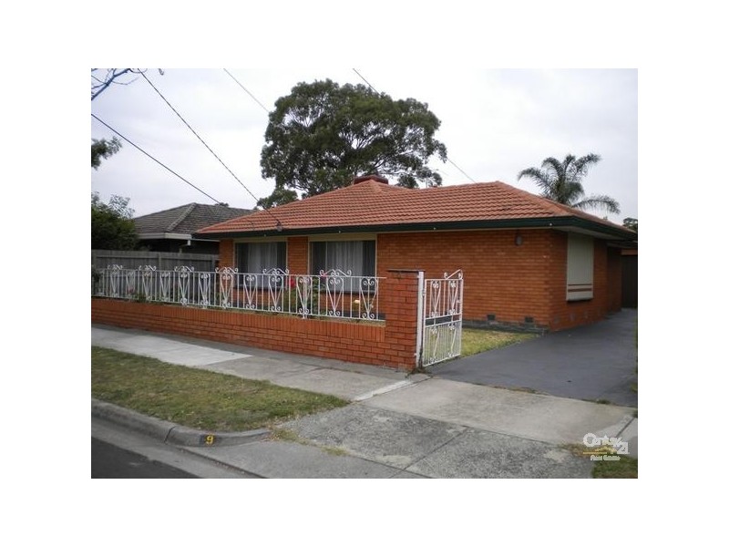 9 Southern Drive, Dingley Village VIC 3172