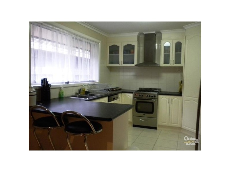 9 Southern Drive, Dingley Village VIC 3172