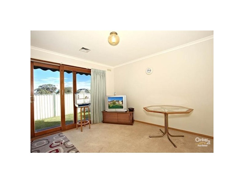 16 Lauren Close, Dingley Village VIC 3172