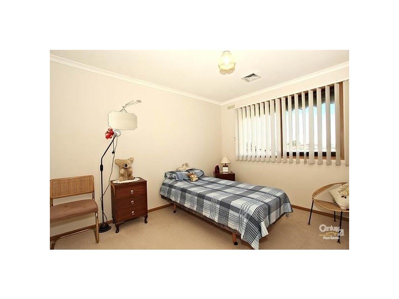 16 Lauren Close, Dingley Village VIC 3172