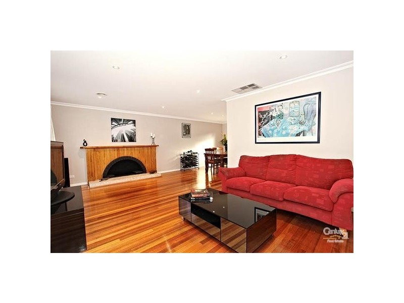 5 Willy Court, Dingley Village VIC 3172