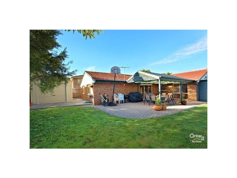 5 Willy Court, Dingley Village VIC 3172