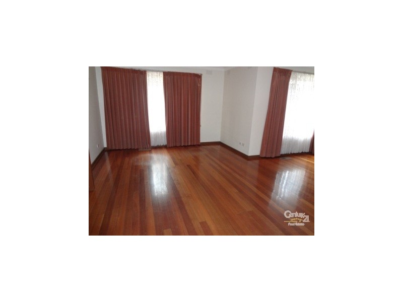 7 Highview Avenue, Cranbourne VIC 3977