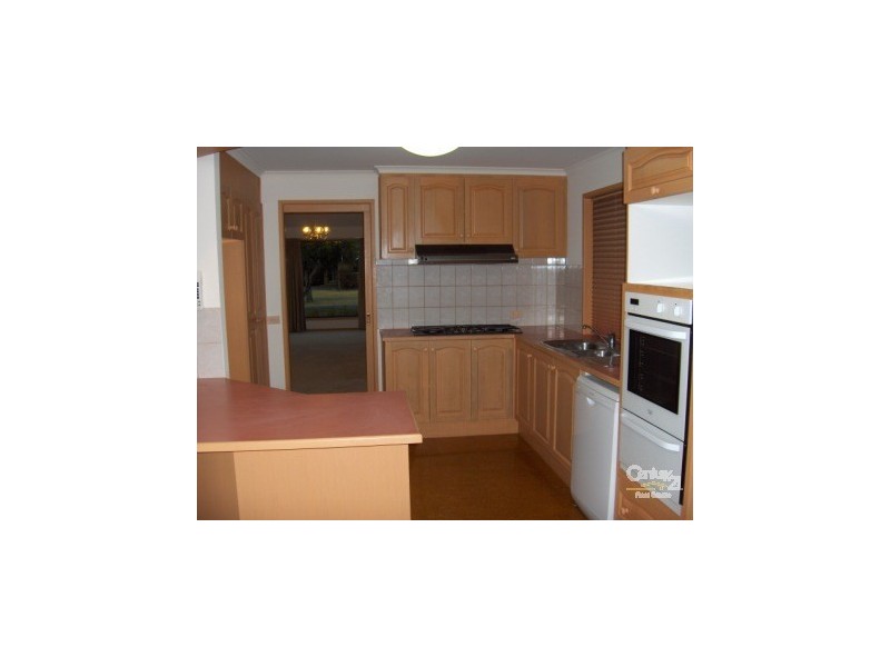 5 Dorrington Court, Dingley Village VIC 3172